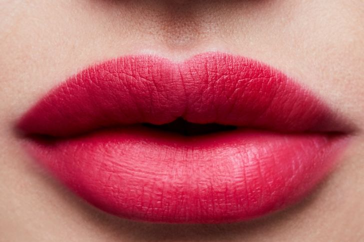 Pintalabios MAC Cosmetics línea Retro Matte Lipstick tono All Fired Up