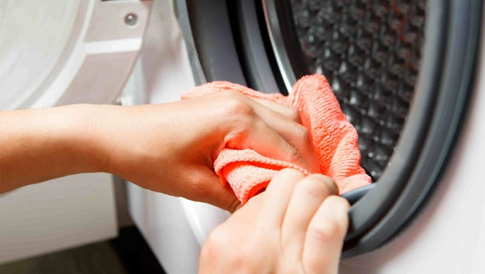 Cómo desinfectar y quitar la cal de la lavadora